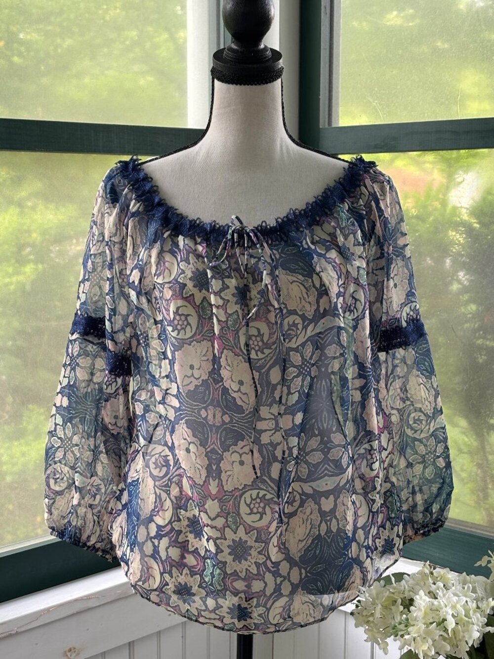 Foxiedox Navy Floral Boho Peasant Blouse Size Medium NWT